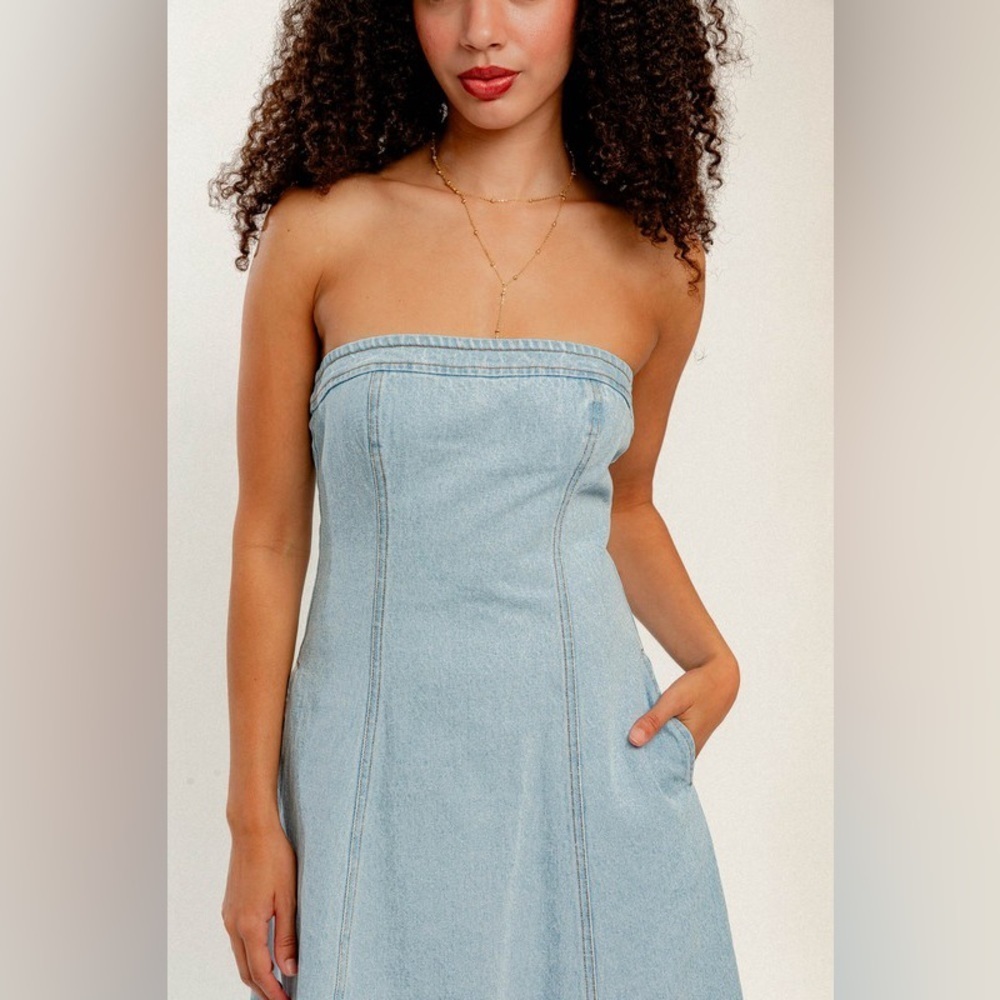 Le Lis Light Blue Strapless Denim Dress - Picture 2 of 6